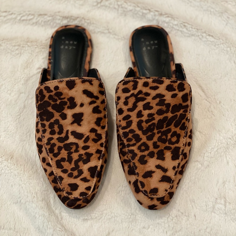 A New Day leopard flats